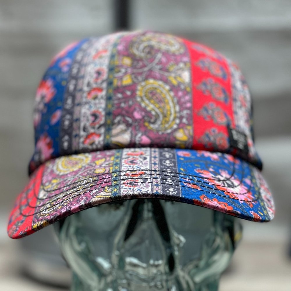 BILLABONG PAISLEY BANDANDA PRINT MESH BACK SNAP BACK HAT